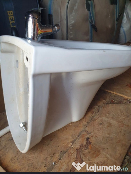 Bideu baie, cersanit 