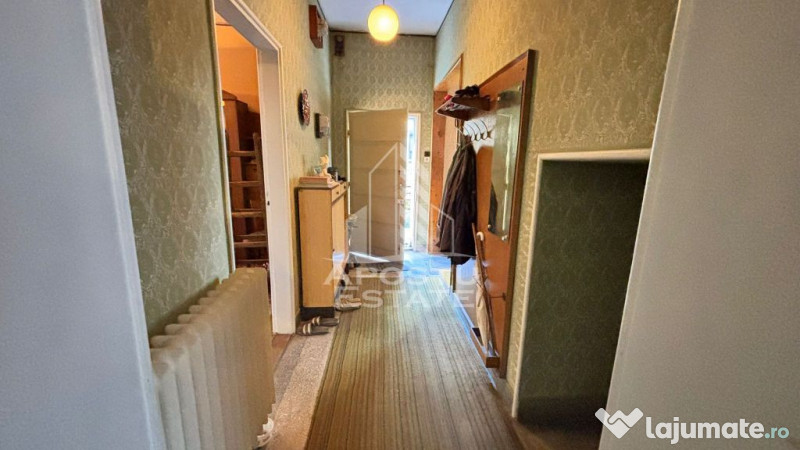 Casa individuala cu 3 camere și 2 bai, in zona Girocului 