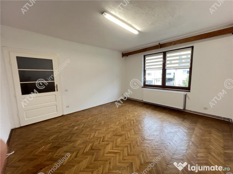 Casa 3 camere cu 2 pivnite si teren de 242 mp zona Calea Dum 