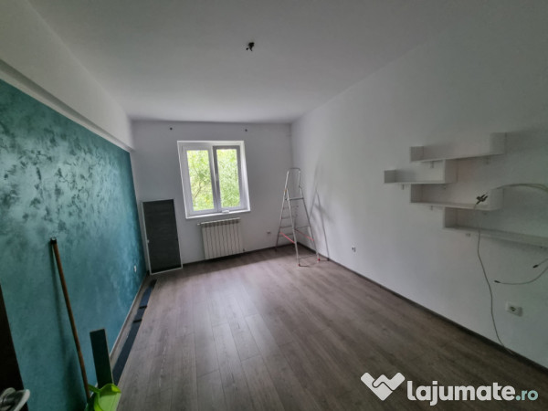 Aviatori-bloc tip vilă- 2 camere- renovat recent- boxă pe