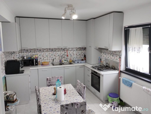 Vilă premium P+1 cu pod ,complet mobilată și utilată