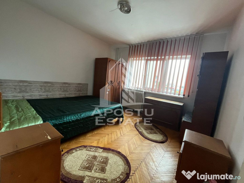 Apartament cu 2 camere, decomandat, situat in Plavat II