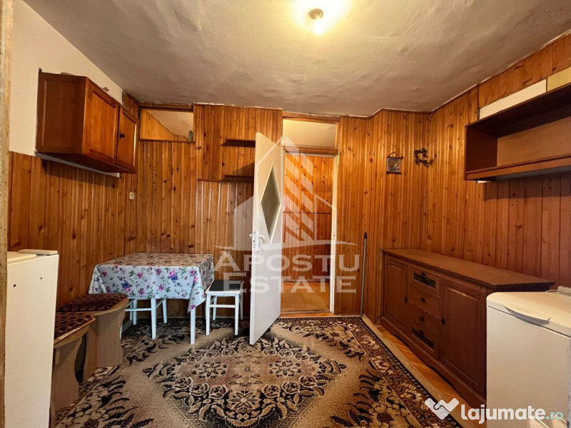 Apartament cu 2 camere, decomandat, situat in Plavat II