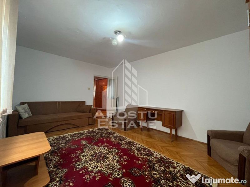 Apartament cu 2 camere, decomandat, situat in Plavat II