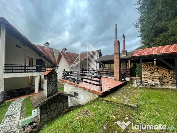 Vila tip duplex, P+1E+M, Poiana Marului 