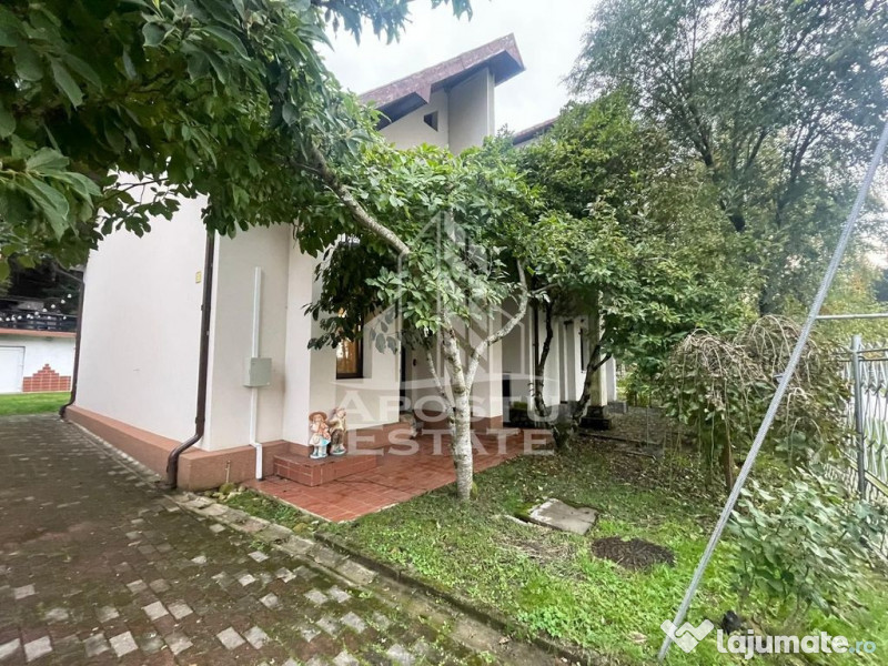 Vila tip duplex, P+1E+M, Poiana Marului 