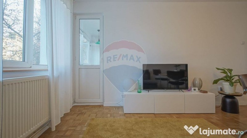 Apartament cu 3 camere de închiriat B-dul Victoriei 