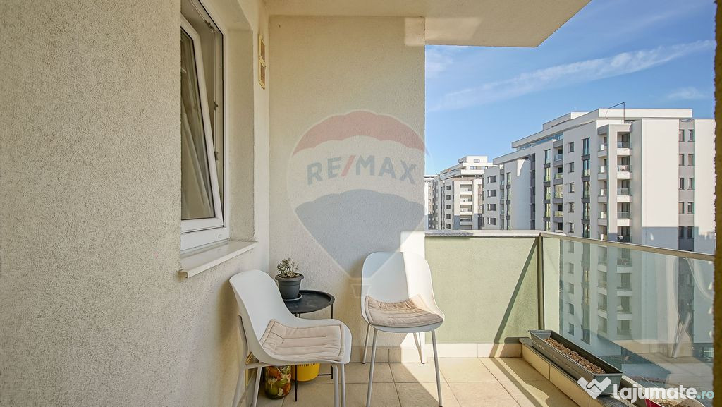 Apartament cu 2 camere și boxă de vânzare la Top City ... 