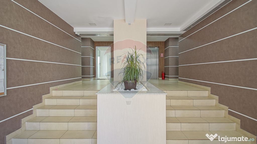 Apartament cu 2 camere și boxă de vânzare la Top City ... 