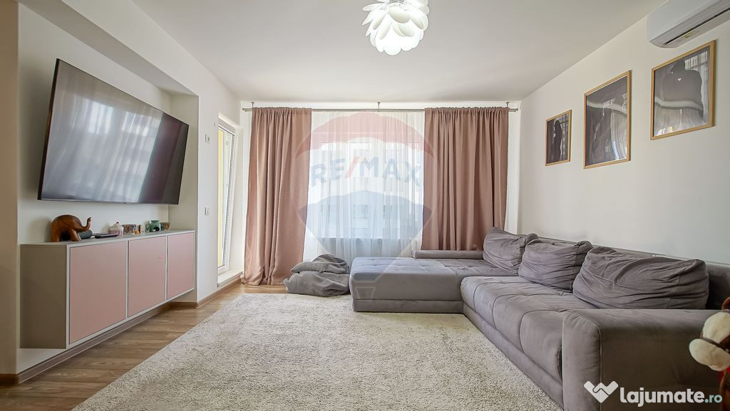 Apartament cu 2 camere și boxă de vânzare la Top City ... 