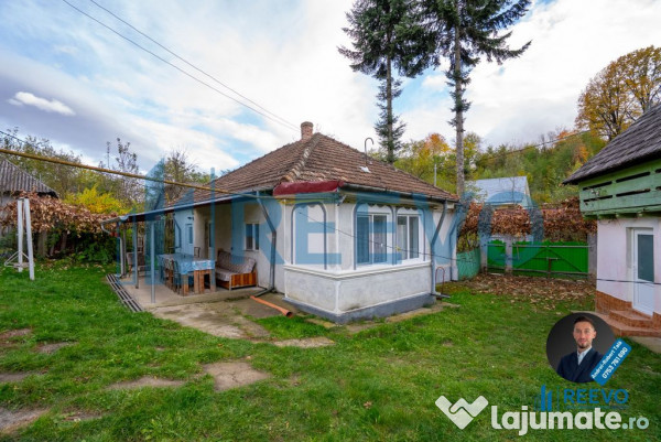 Casă de vânzare, pe Str. Profesor Doctor Bgdasar nr. 1,...