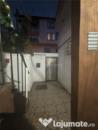 Vila interbelica, renovata elegant (2024), Garaj propriu, Mo 