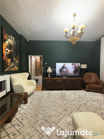 Vila interbelica, renovata elegant (2024), Garaj propriu, Mo 