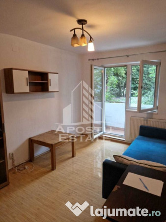 Apartament 3 camere, etajul 1, zona Spitalul Judeten 