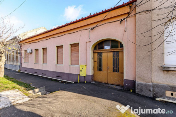 Locuință spațioasă cu grădină mare, în Aradul Nou,... 