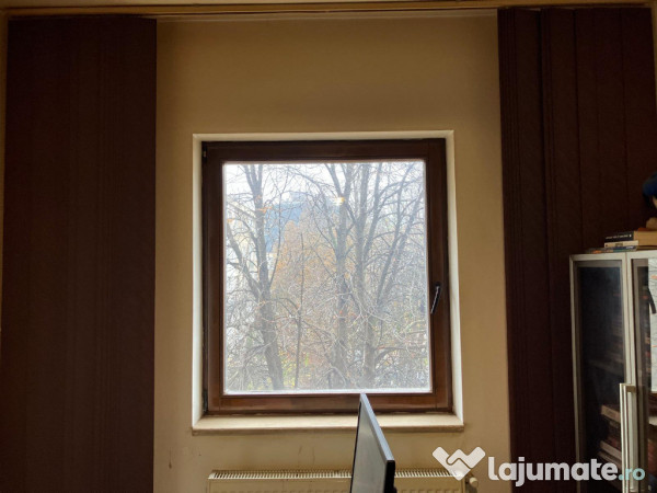 Vand apartament de 2 camere in Deva, zona ultracentrala, etaj 2,