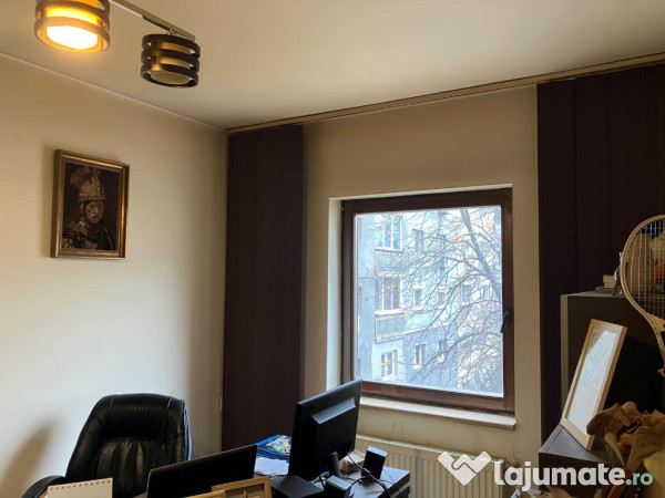 Vand apartament de 2 camere in Deva, zona ultracentrala, etaj 2,