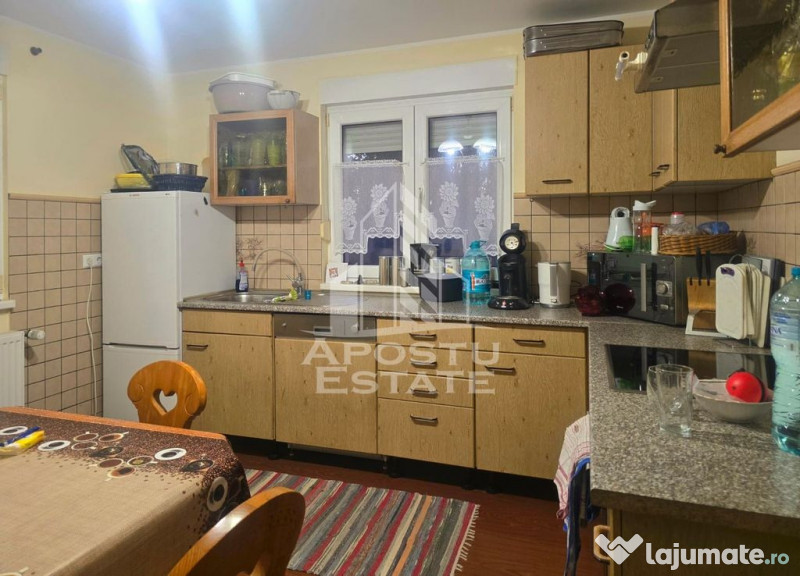 Vilă, de vanzare, la intrare in Macea, ZERO comision 