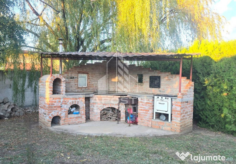 Vilă, de vanzare, la intrare in Macea, ZERO comision 