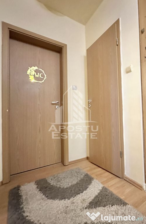 Apartament cu 3 camere, debara si terasa inchisa de 12 mp... 