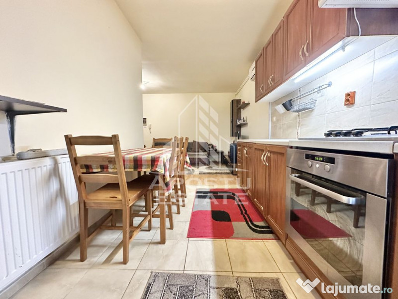 Apartament cu 3 camere, debara si terasa inchisa de 12 mp... 