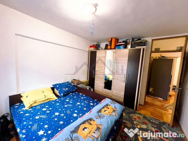 Apartament 3 camere structura mare zona Electrica- 13 Decemb