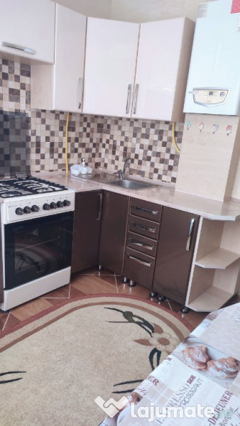 Garsoniera de inchiriat in zona Costin Georgian
