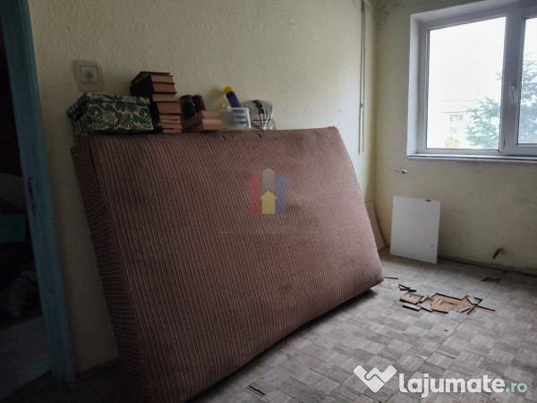 Super pret! Ap.2 cam, conf 2, Viziru 1, zona buna!