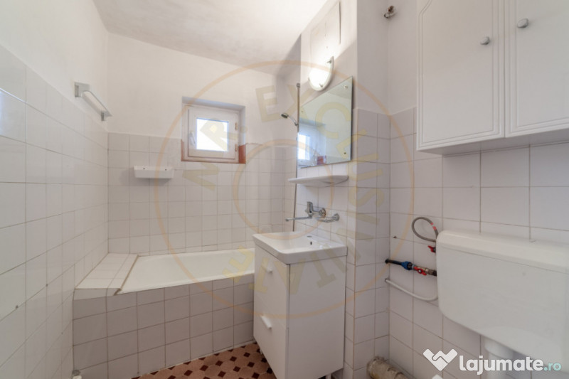 Mioveni, 2 camere, 50mp, decomandat, acces imediat catre Uzi 