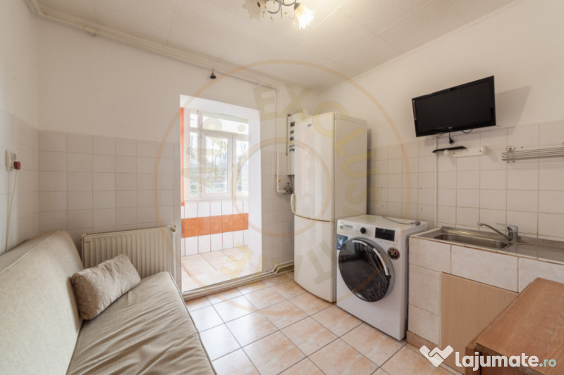 Mioveni, 2 camere, 50mp, decomandat, acces imediat catre Uzi 