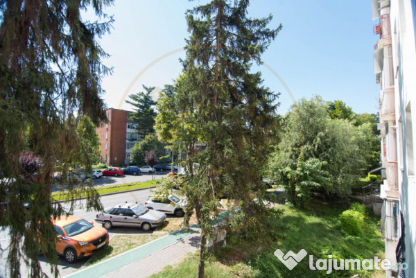 Apartament 3 camere Calea Bucuresti Etaj 1, Pitesti