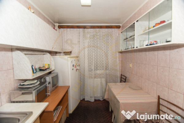 Apartament 3 camere Calea Bucuresti Etaj 1, Pitesti