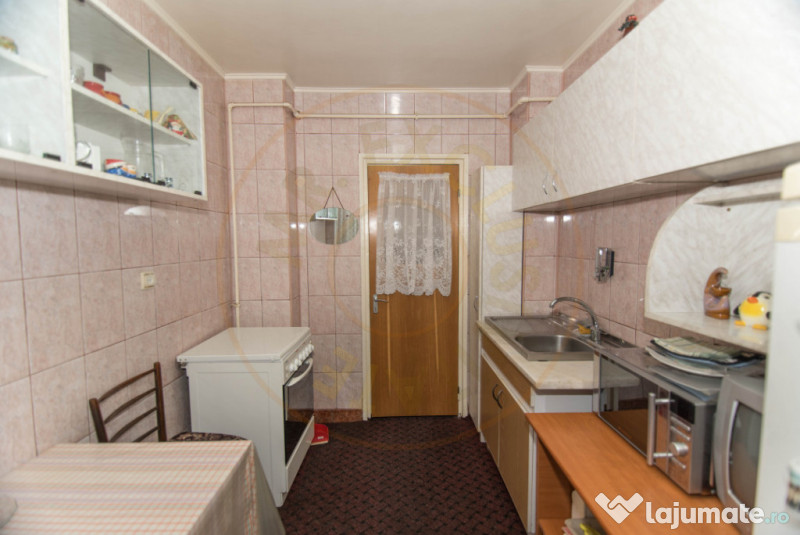 Apartament 3 camere Calea Bucuresti Etaj 1, Pitesti