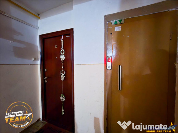 Schimb cu 2 camere plus diferenta: 3 camere,Central,decoman