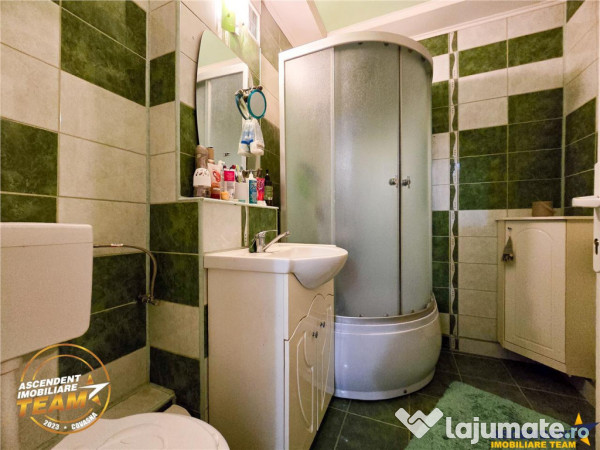 Schimb cu 2 camere plus diferenta: 3 camere,Central,decoman