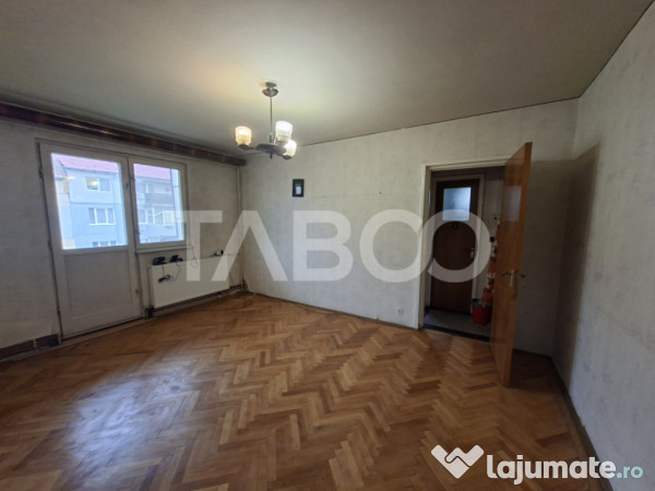 Cenusareasa apartamentelor - renovabil- balcon pivnita Mihai