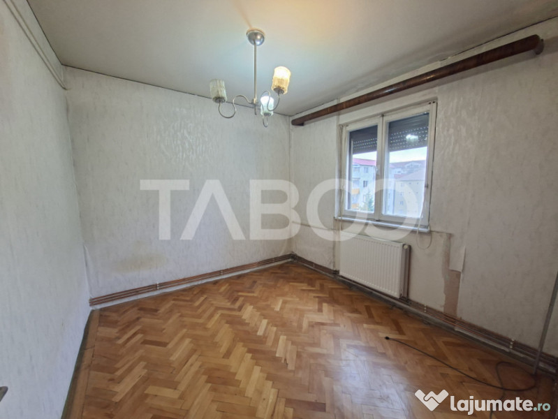 Cenusareasa apartamentelor - renovabil- balcon pivnita Mihai