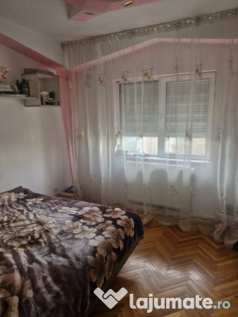 Apartament 3 camere Brosteni - Colegiu 