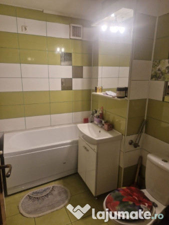 Apartament 3 camere Brosteni - Colegiu 