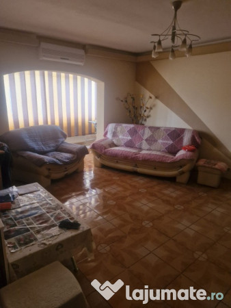 Apartament 3 camere Brosteni - Colegiu 