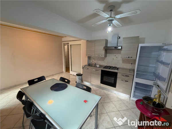 Apartament 4 camere transformat in 3, etaj 1, 100mp, Pictor