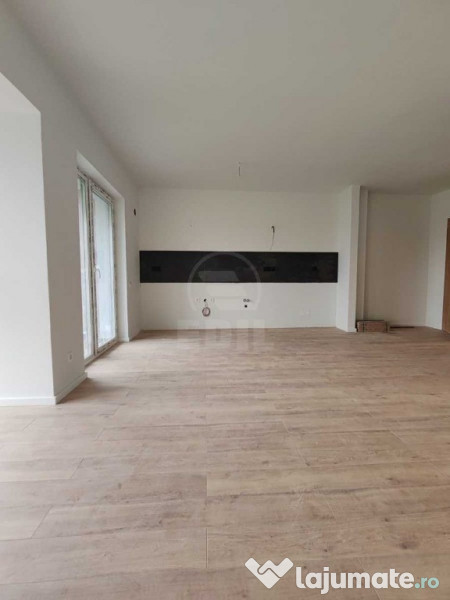 Oportunitate! Apartament 2 camere, finisat, parcare, zona Av. Iancu