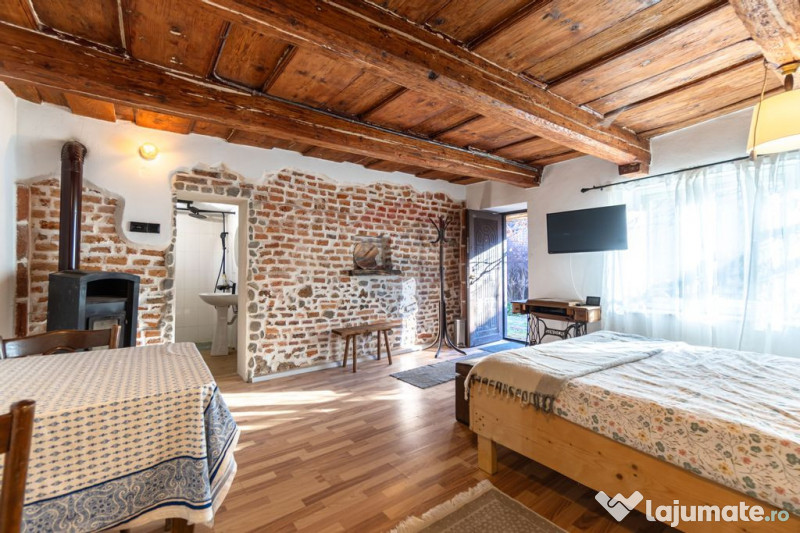 Casă cu 3 camere si teren generos de 1.519 mp în Prejme...