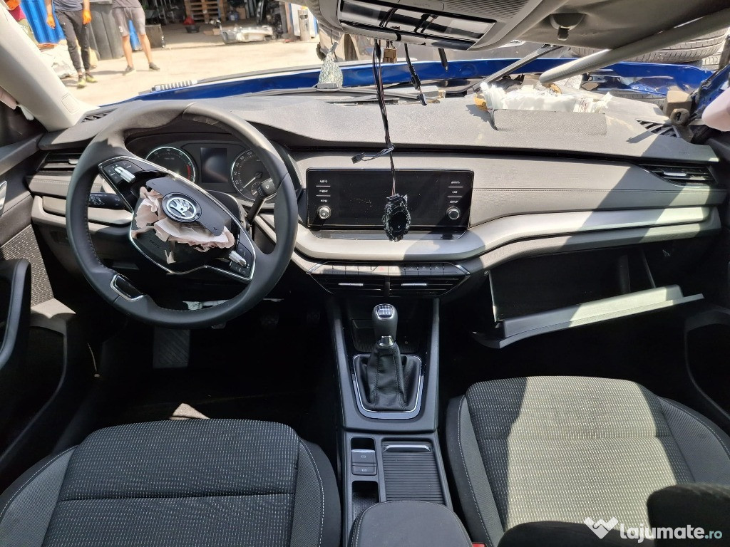 Dezmembrez Skoda Octavia IV 1.0 TSI DLAA 110 cai 