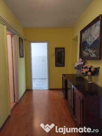 Apartament 4 camere conf. 1 decomandat Garii- Liber 