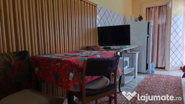 Apartament 4 camere in Simeria, zona 1 Decembrie, et 1 