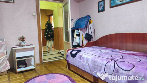 Apartament 4 camere in Simeria, zona 1 Decembrie, et 1 