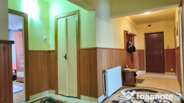 Apartament 4 camere in Simeria, zona 1 Decembrie, et 1 