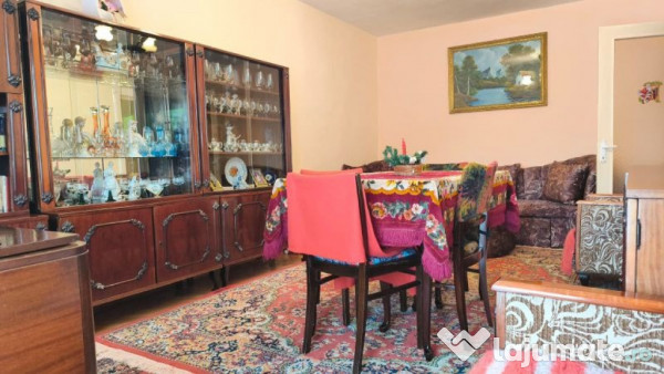 Apartament 4 camere in Simeria, zona 1 Decembrie, et 1 