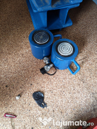 Sistem role transportoare si cric hidraulic 